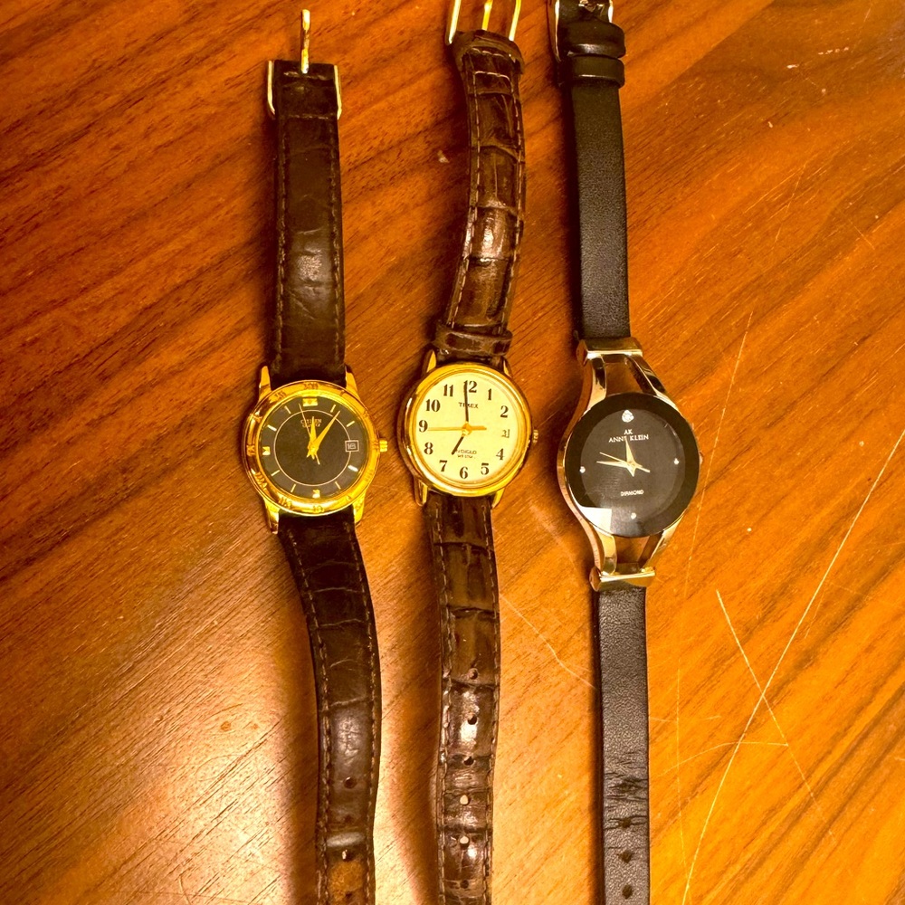 Lot #7
Three watches. Citizen, Timex & Anne Klein.
May need batteries